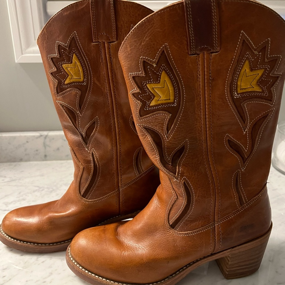 Women Frye Cowboy boots